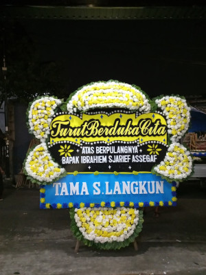Papan Bunga Duka di Lawangirung
